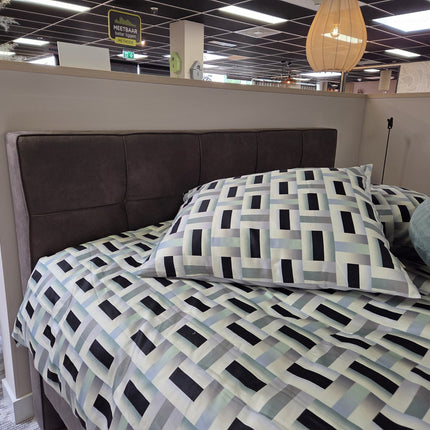 SLP vlakke boxspring Stoer 180x210 cm - Showmodel, met matrassen mogelijk!